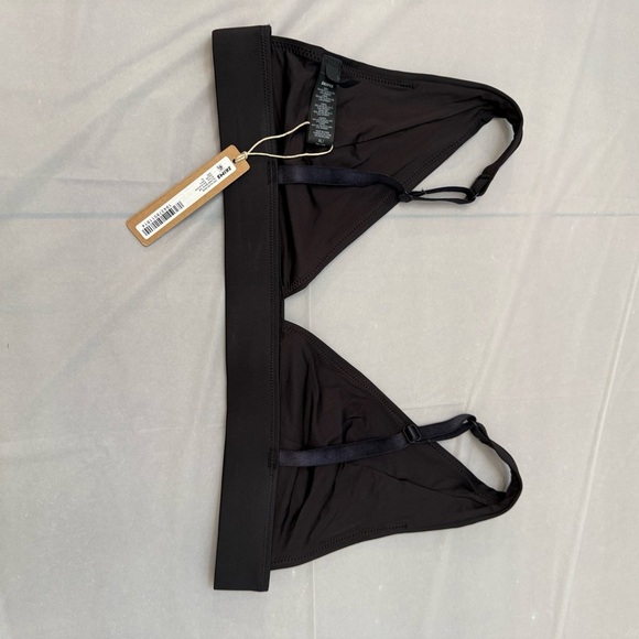 Women’s SKIMS Black Triangle Seamless Design bikini top size XL - Picture 4 of 5